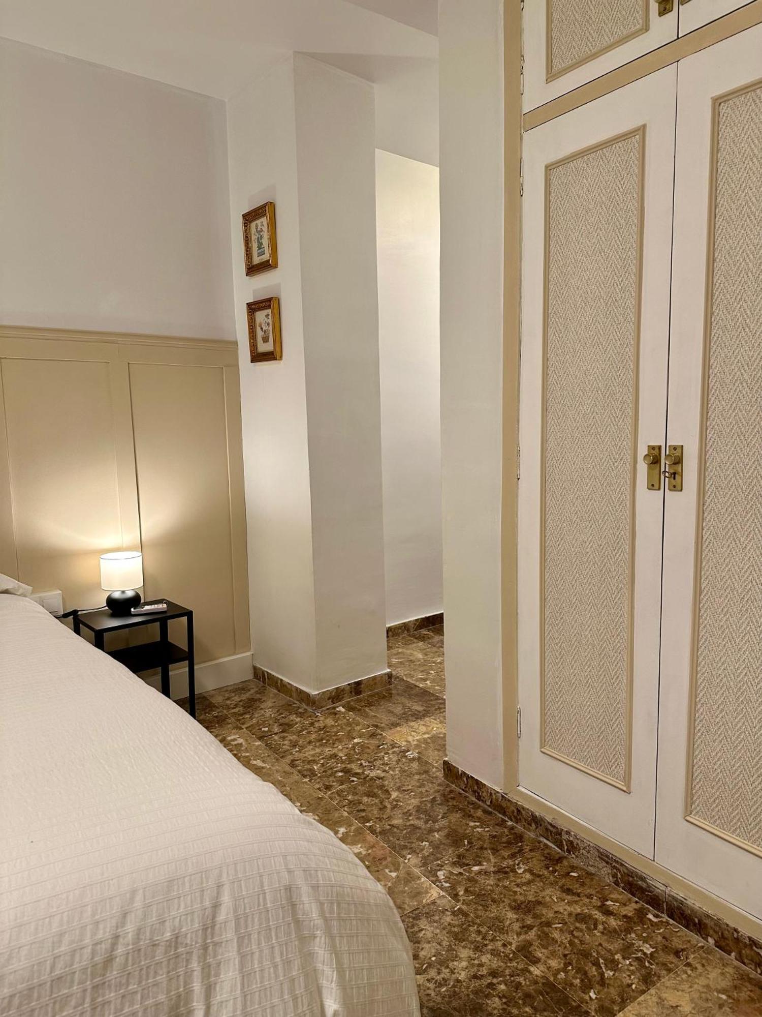 Habitacion Confort Centro Para 2 Personas Granada Esterno foto