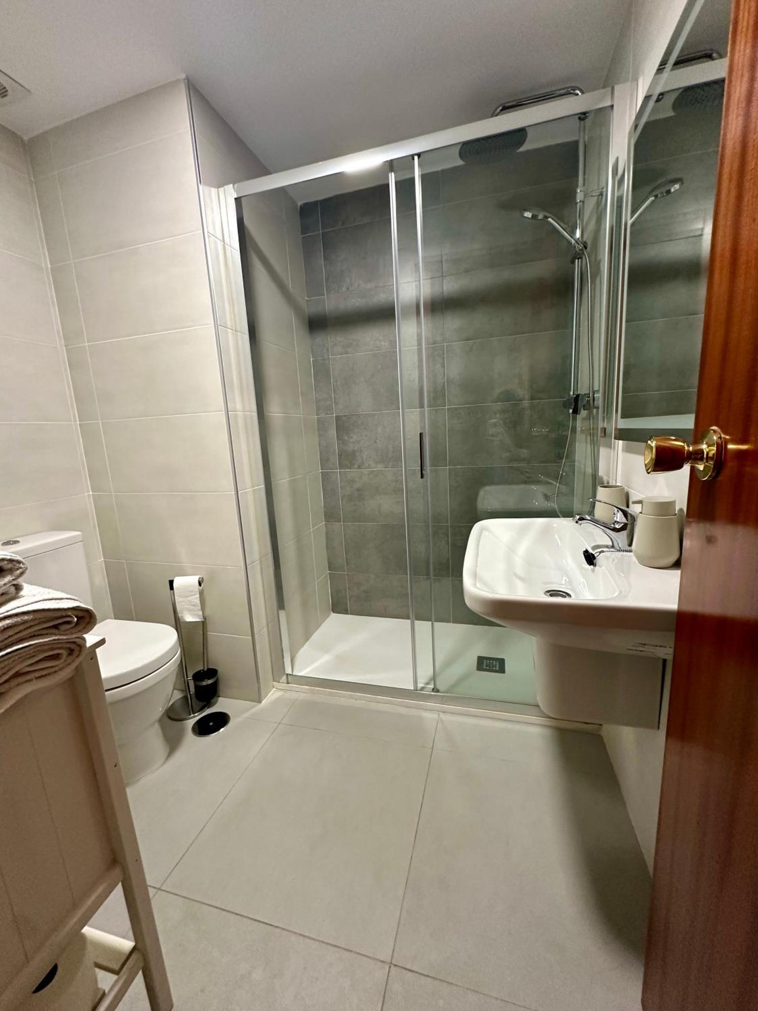 Habitacion Confort Centro Para 2 Personas Granada Esterno foto
